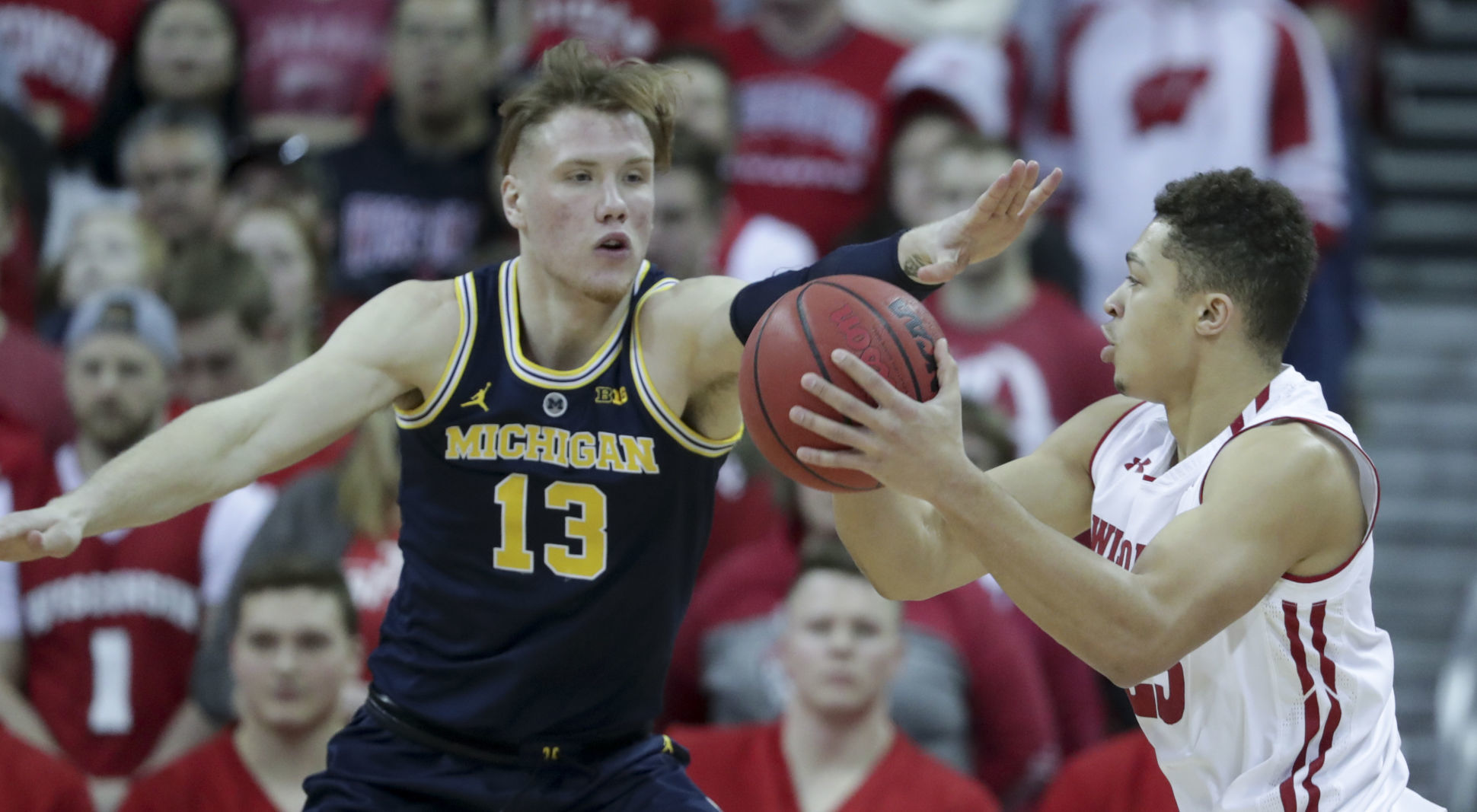 Badgers 64, No. 2 Wolverines 54